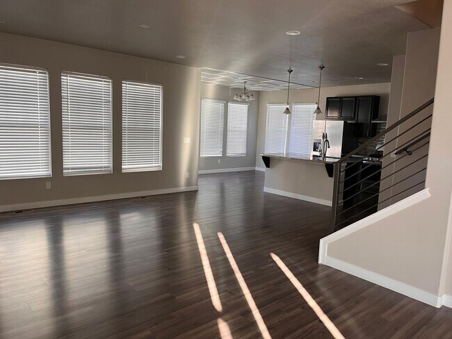 Foto del edificio - Beautiful Daybreak home for rent!