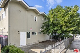 Building Photo - 2448 Boulder St