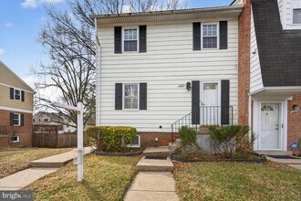 Building Photo - 6015 Ticonderoga Ct