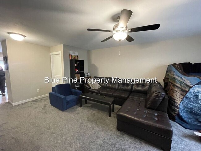 Foto del edificio - 544 Trails End