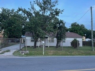 Foto del edificio - 8518 Berwyn Dr