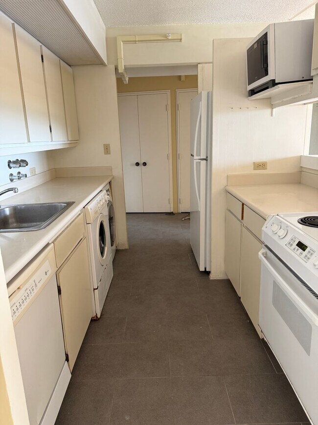 Foto del edificio - 2 bedroom at the Marco Polo for $2,700.00