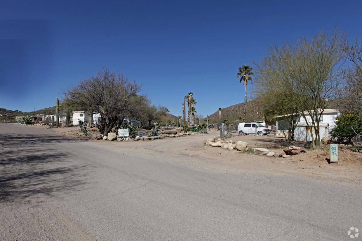 Building Photo - Cactus Gardern Mobile Home Ranch