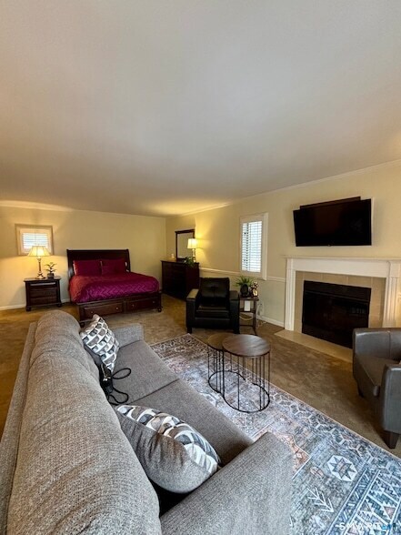 Foto del edificio - 221 Old Pond Ln