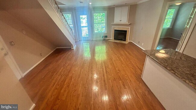 Building Photo - 5824 Inman Park Cir