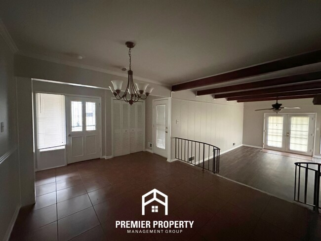 Building Photo - Spacious 3-Bedroom Single-Family Home for Rent in Memphis, TN - Vaulted Ceilings & Fenced Yard