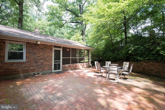 Building Photo - 3411 Stoneybrae Dr