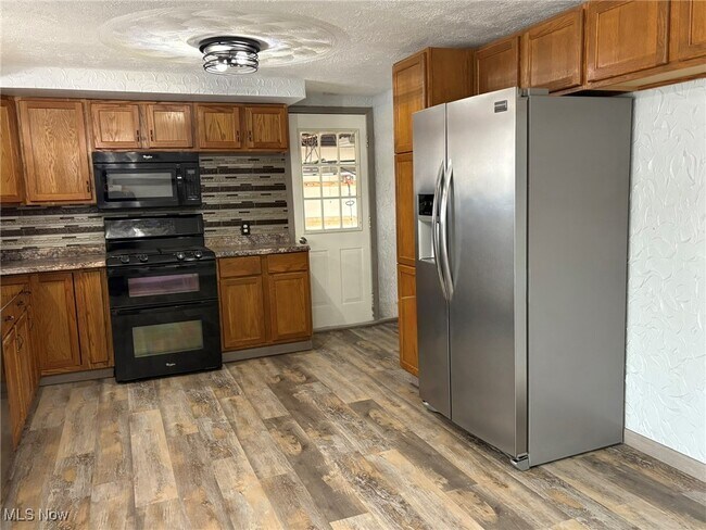 Foto del edificio - 2434 Saratoga Ave SW