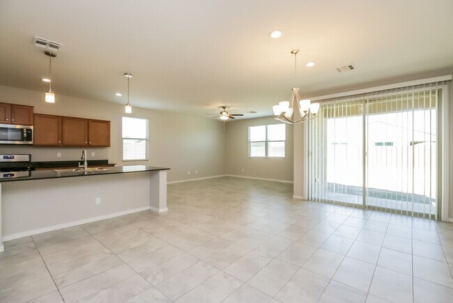 Foto del edificio - 654 Glen Canyon Dr