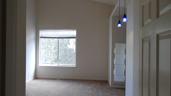 Building Photo - 17904 SE 13th St