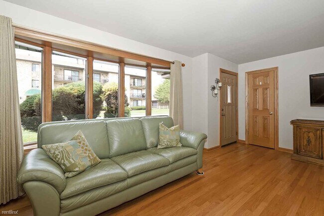 Foto del edificio - 3 br, 2 bath House - 10739 S Depot St