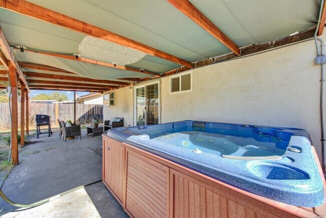 Building Photo - 4 br, 2 bath House - 276 Bowline Drive