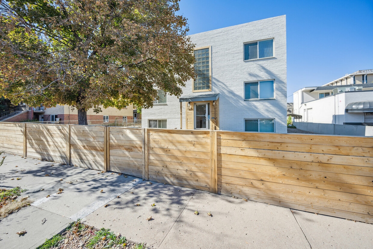 Primary Photo - South Bannock Apartments