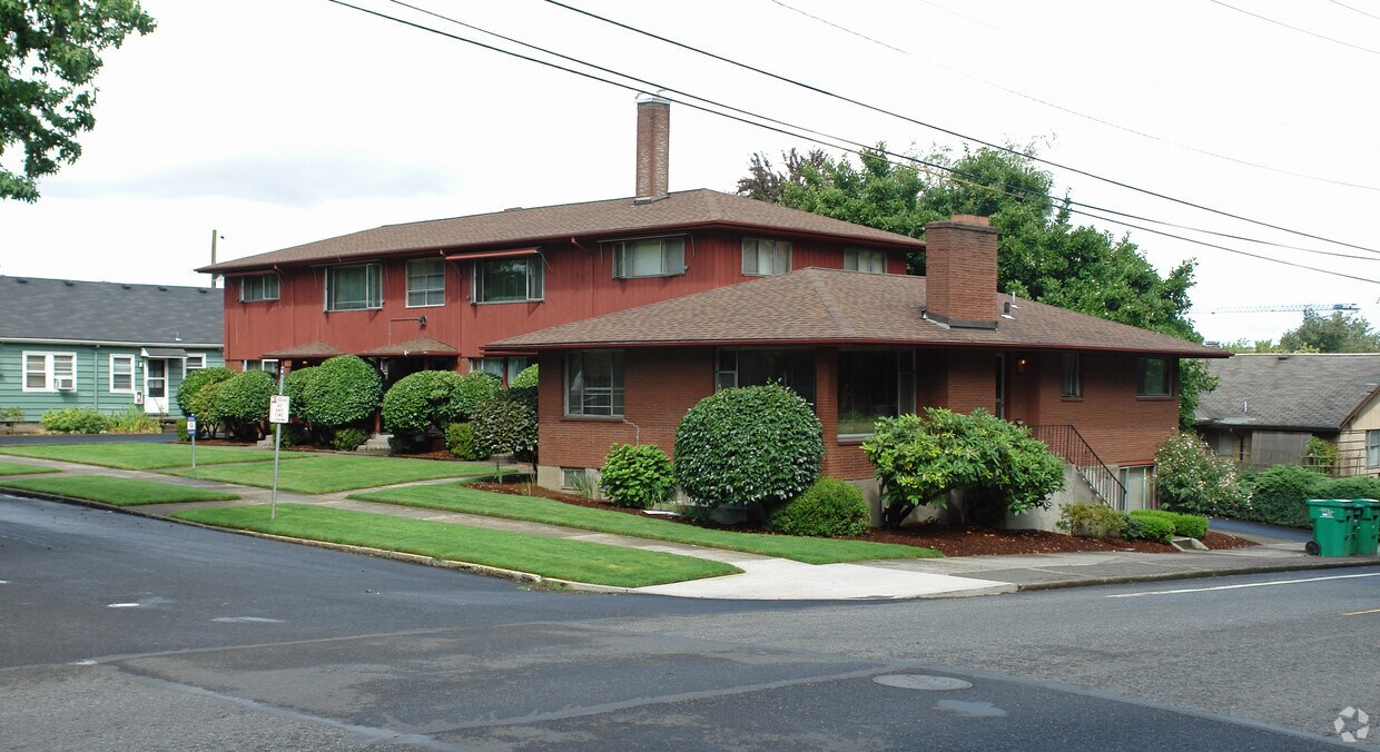 Building Photo - 4609 NE Hoyt