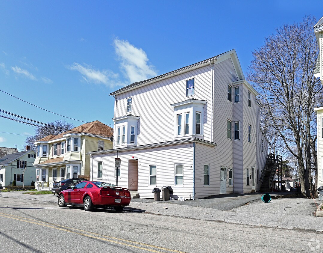 Building Photo - 147-151 Adams St