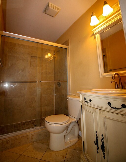 Building Photo - 2 Bed/2Bath