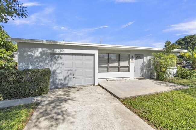 Foto del edificio - 1101 NE 24th Ct