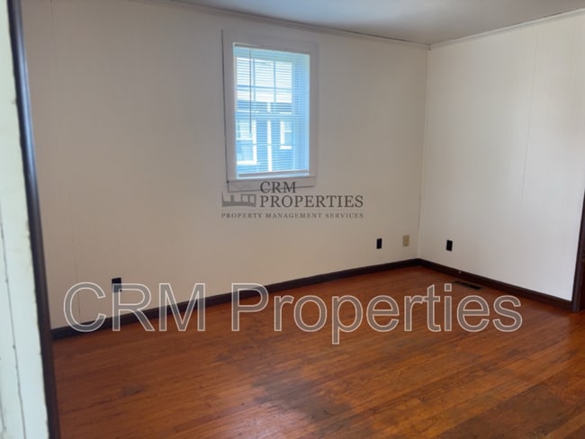 Foto del edificio - 1107 W Walnut St