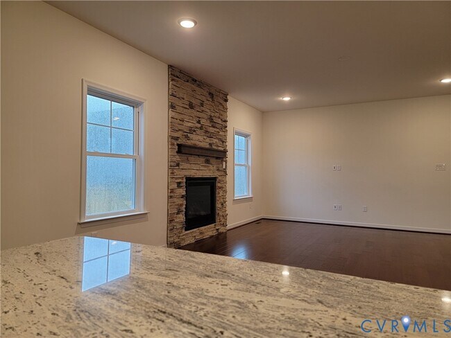 Foto del edificio - 15607 Crowden Rd