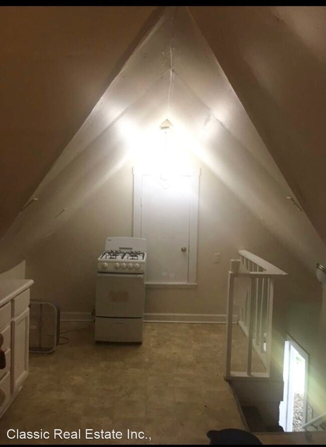 Building Photo - 1 br, 1 bath House - 353 Oldham Avenue #3
