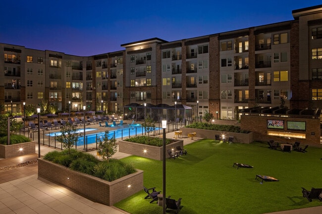 The Henry apartments — community photo - The Henry