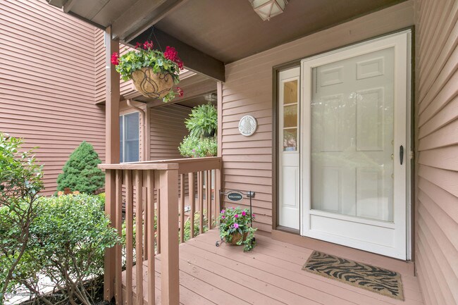 Foto del edificio - 60 Pape Dr