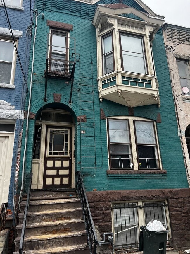 Building Photo - 159 Lark St