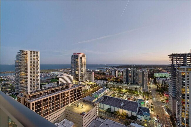 Foto del edificio - 275 1st Ave S