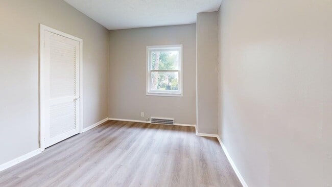 Building Photo - 888 Rondel Rd