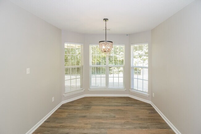 Foto del edificio - 8331 Grayce Dr