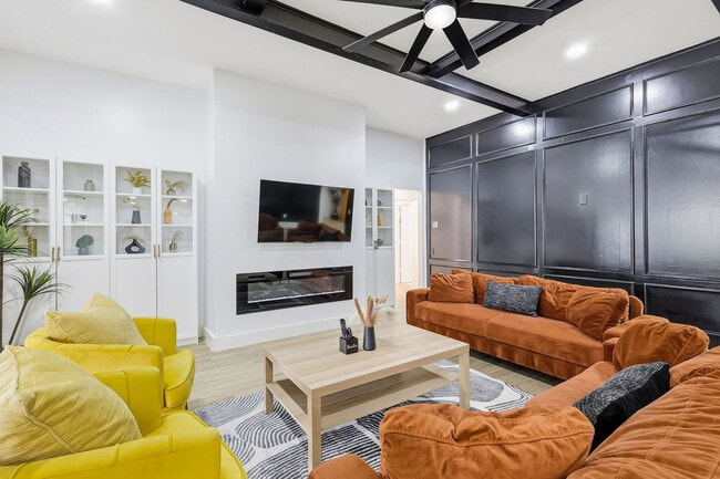 Foto del edificio - 3705 Trilogy Dr