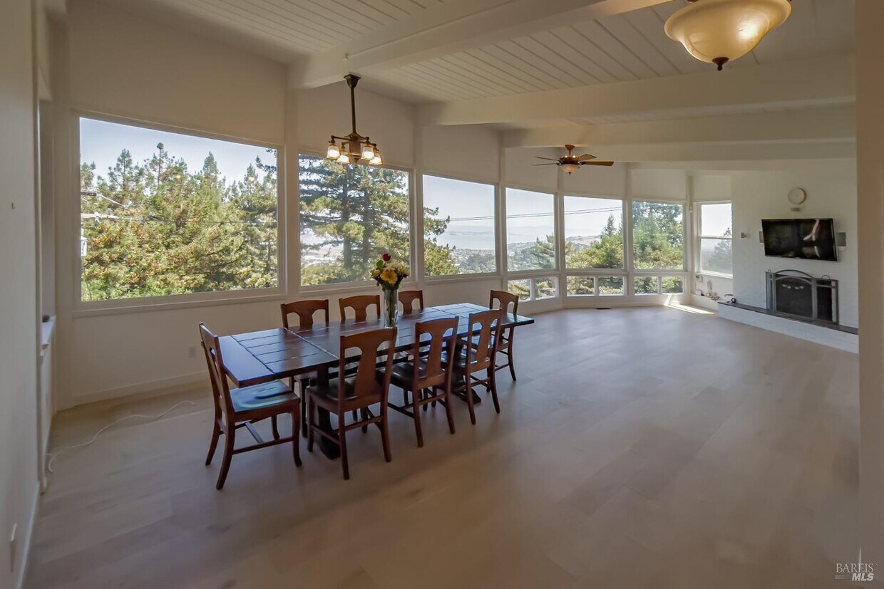 Foto principal - 260 Summit Dr