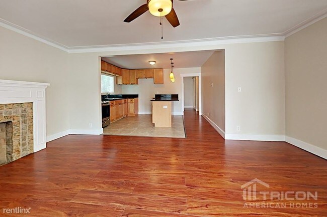 Foto del edificio - 3846 S Hobart Blvd