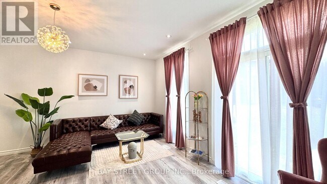 Building Photo - 5921 BENTLEY Cmn