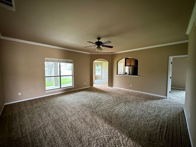 Building Photo - 708 Cody James Dr