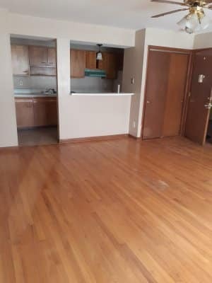 Foto del edificio - 1609 E State St