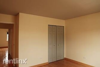 Building Photo - 2 br, 1.5 bath  - 3241 Milwaukee Ave Apt 1D