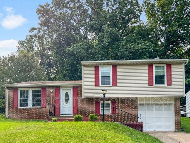 Foto del edificio - 8535 Hayshed Ln