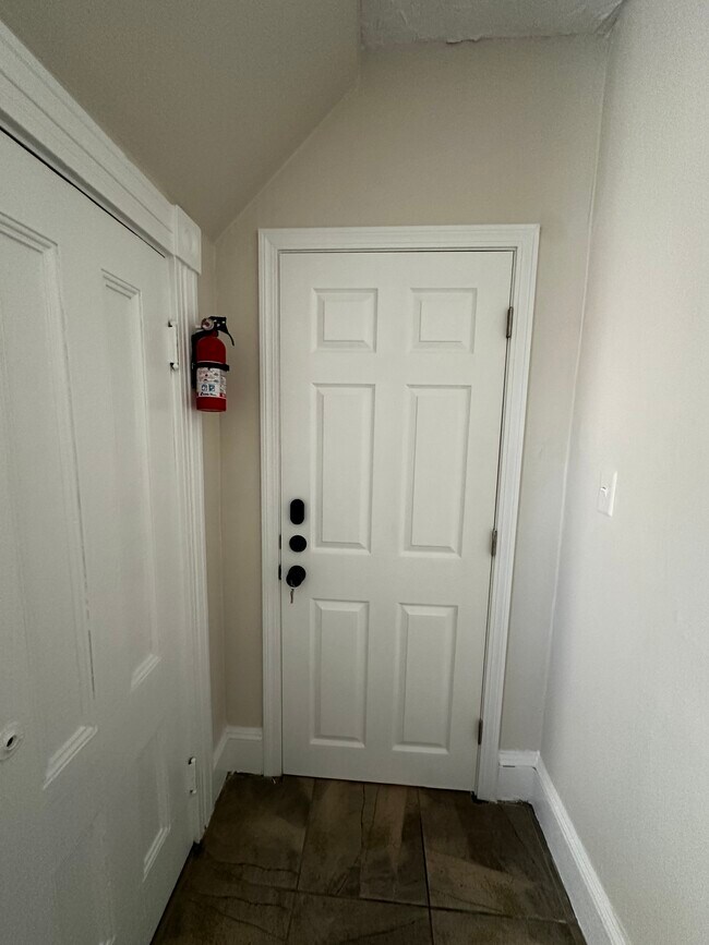 Entrada privada - 11-2 Highland St