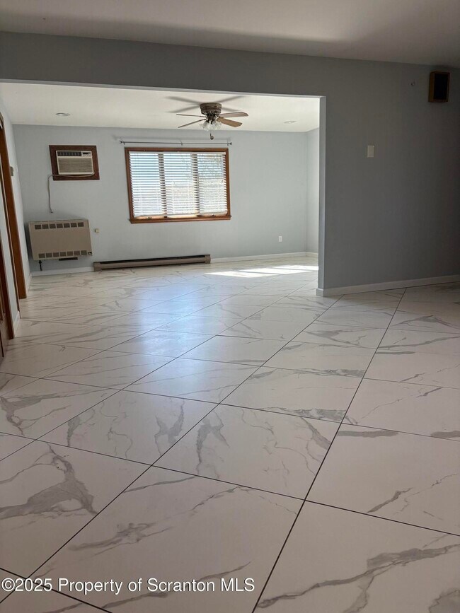 Foto del edificio - 559 Penn Ave