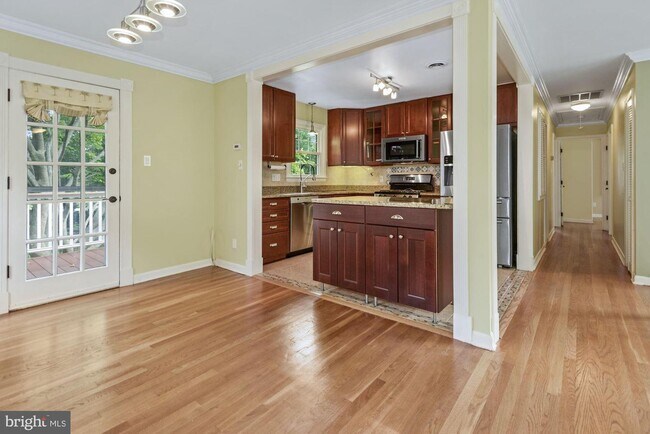 Building Photo - 6708 Moly Dr