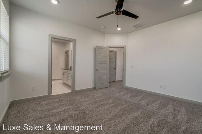 Building Photo - 3 br, 2.5 bath House - 13509 Vinita Drive