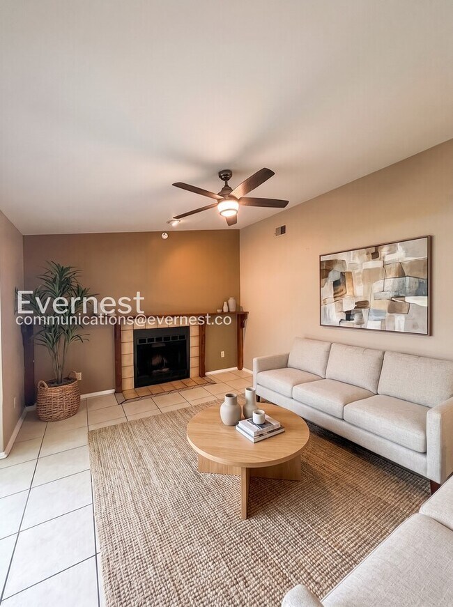 Building Photo - 12849 Tallowood Dr