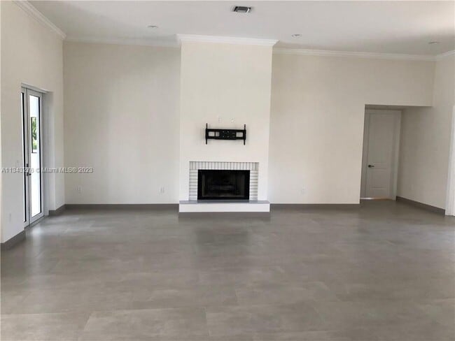 Building Photo - 16426 NE 31st Ave