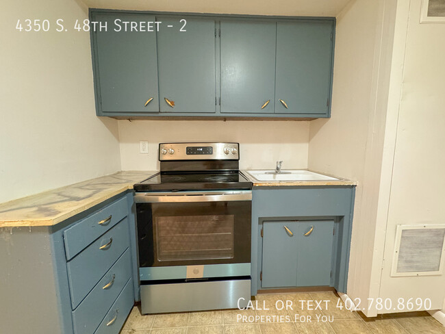 Building Photo - Renovated 1 Bedroom in South Lincoln!