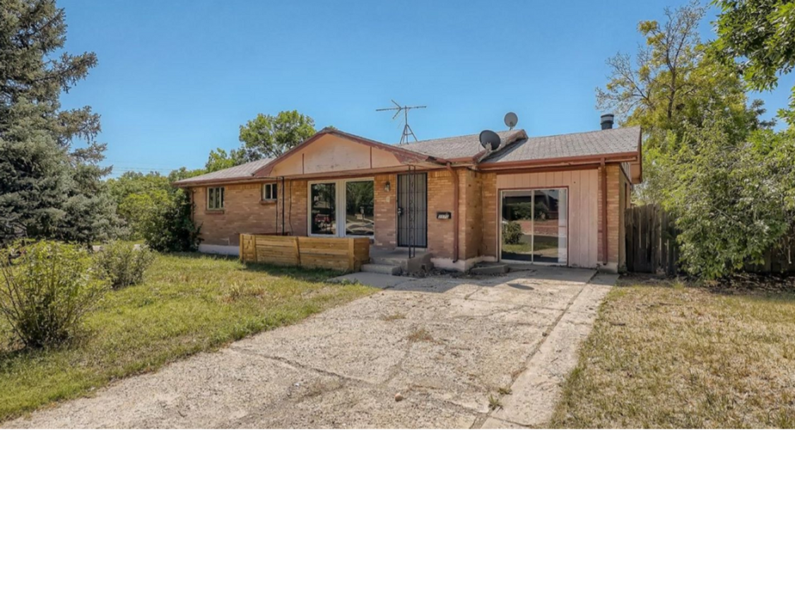 4 Bed 2 Bath Home Available - 4 Bed 2 Bath Home Available