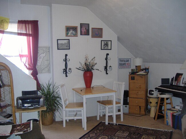 Foto del edificio - 5819 Bartlett St