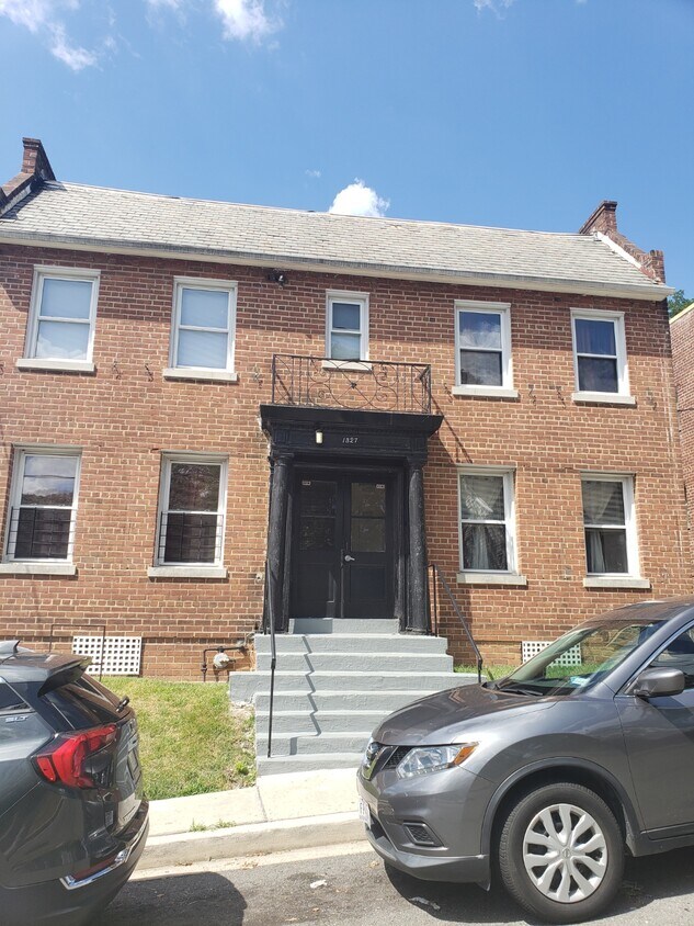 Primary Photo - 1327 Anacostia Rd SE