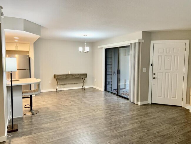 Foto del edificio - 1 bedroom in Bellevue WA 98004