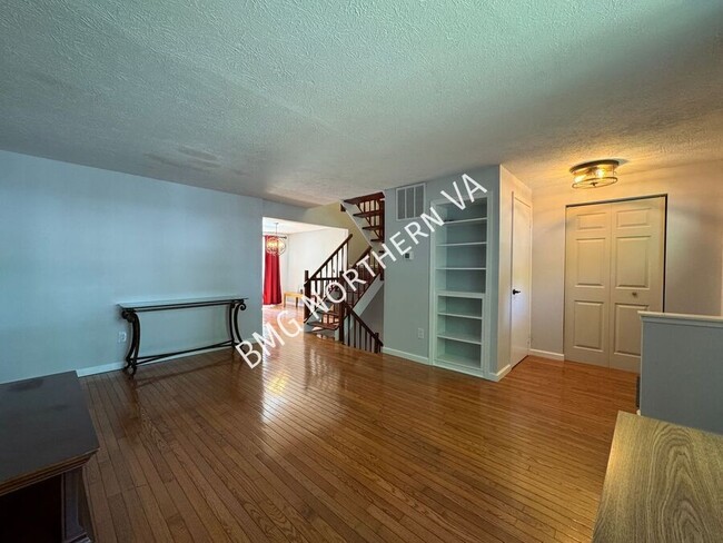 Photo - 379 W Broad St House